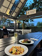 Mercure Canberra