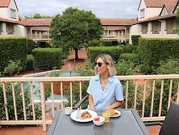 Mercure Canberra