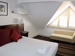 Mercure Canberra
