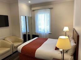 Mercure Canberra
