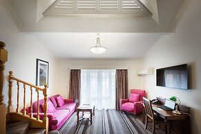 Mercure Canberra