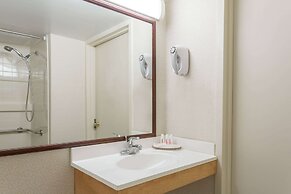 Ramada by Wyndham Triangle/Quantico