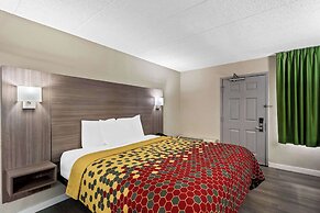 Econo Lodge Willowbrook