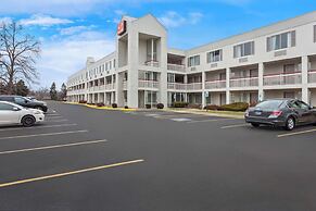 Econo Lodge Willowbrook