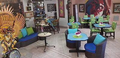 Towne Hotel