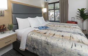 Crystal Lodge