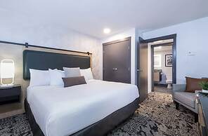 Crystal Lodge