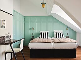 New Hotel Lafayette