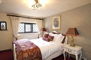 The Roundabout Hotel