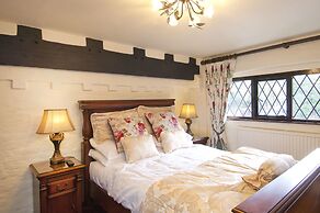 The Roundabout Hotel