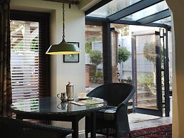 Hare And Hounds Hotel