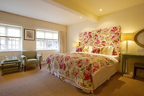 Hare And Hounds Hotel