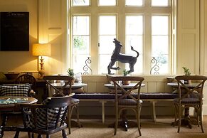 Hare And Hounds Hotel