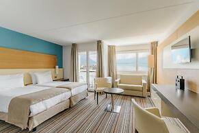 Mona Montreux