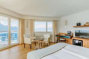 Mona Montreux