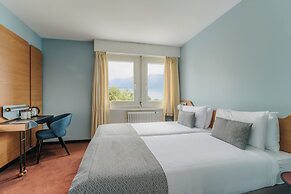 Mona Montreux