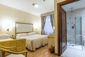 Hotel Alba Palace