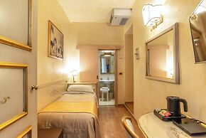 Hotel Alba Palace