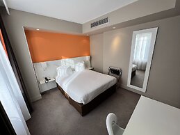 Holiday Inn Paris - Auteuil by IHG