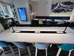 Holiday Inn Paris - Auteuil by IHG