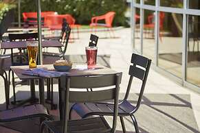 ibis Archamps Porte de Geneve