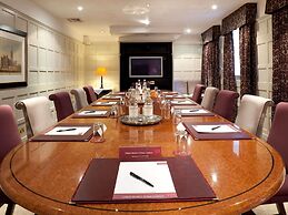 Mercure White Hart Hotel Salisbury and Apartments