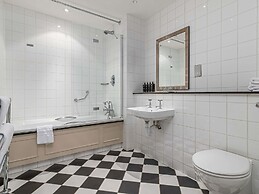Mercure White Hart Hotel Salisbury and Apartments