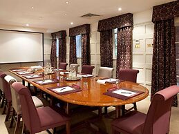 Mercure White Hart Hotel Salisbury and Apartments