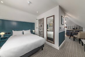 Mercure White Hart Hotel Salisbury and Apartments