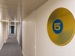 ibis Lyon Est Bron