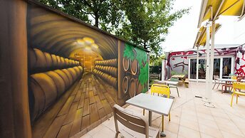 ibis Lyon Est Bron