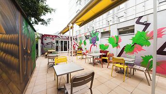 ibis Lyon Est Bron