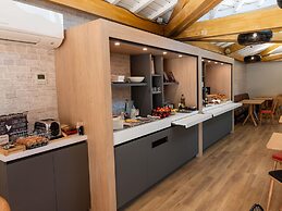 ibis Lyon Est Bron