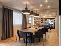 ibis Lyon Est Bron