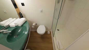 ibis Lyon Est Bron