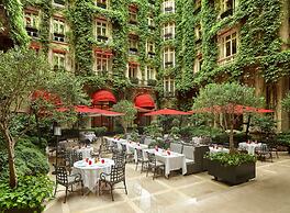 Hôtel Plaza Athénée - Dorchester Collection