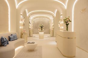 Hôtel Plaza Athénée - Dorchester Collection