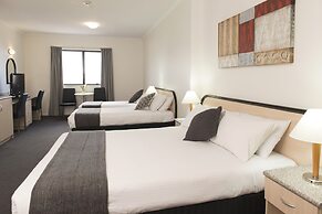 Adelaide Riviera Hotel