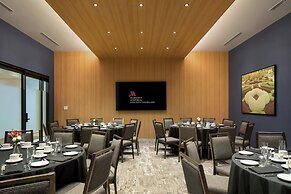Montreal Marriott Chateau Champlain
