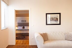 Best Western Plus Embassy Hotel