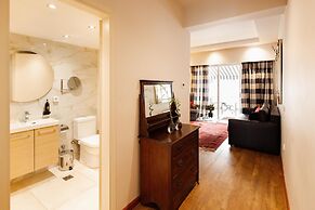 Best Western Plus Embassy Hotel
