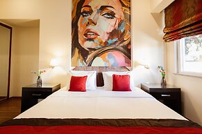 Best Western Plus Embassy Hotel