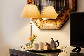 Best Western Plus Embassy Hotel