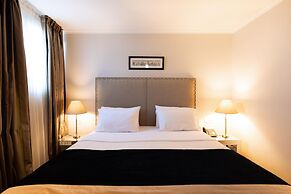 Best Western Plus Embassy Hotel