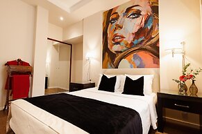 Best Western Plus Embassy Hotel