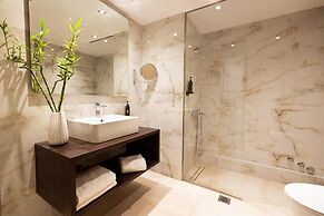 Best Western Plus Embassy Hotel