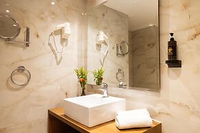 Best Western Plus Embassy Hotel