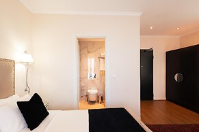 Best Western Plus Embassy Hotel