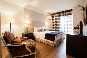 Best Western Plus Embassy Hotel