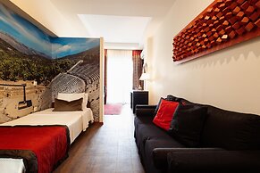Best Western Plus Embassy Hotel